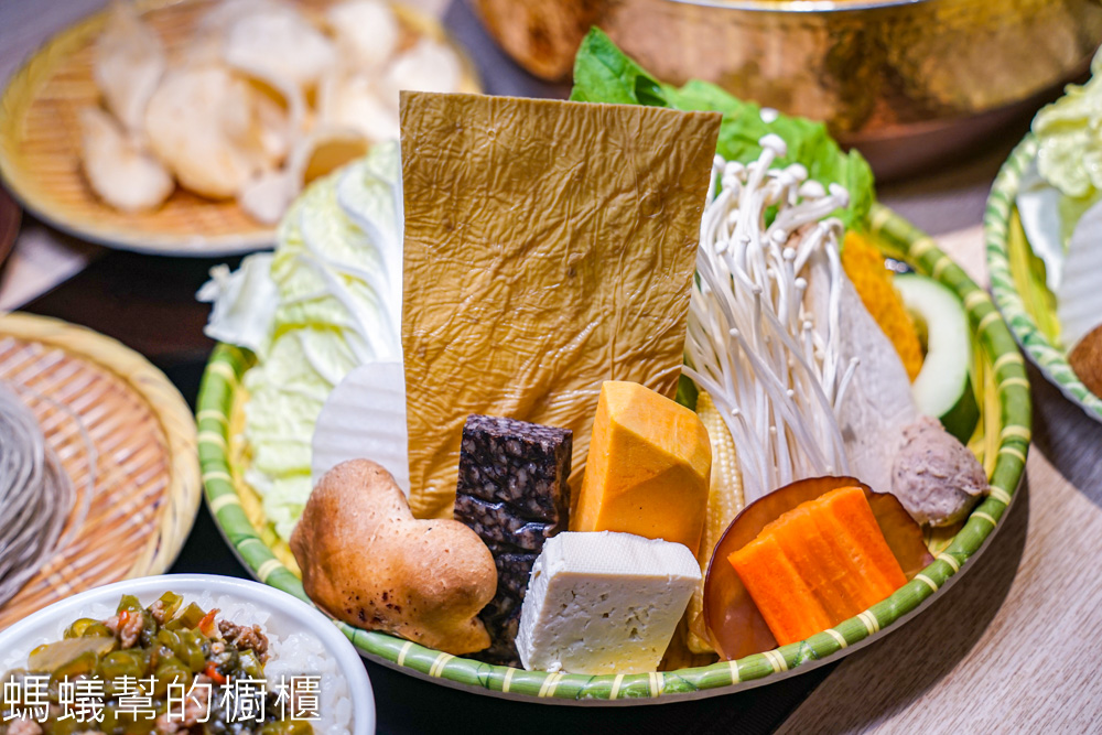 鍋泰暖(原鍋泰山) | 員林泰式南洋鍋物，南洋湯底濃郁讓人回味。
