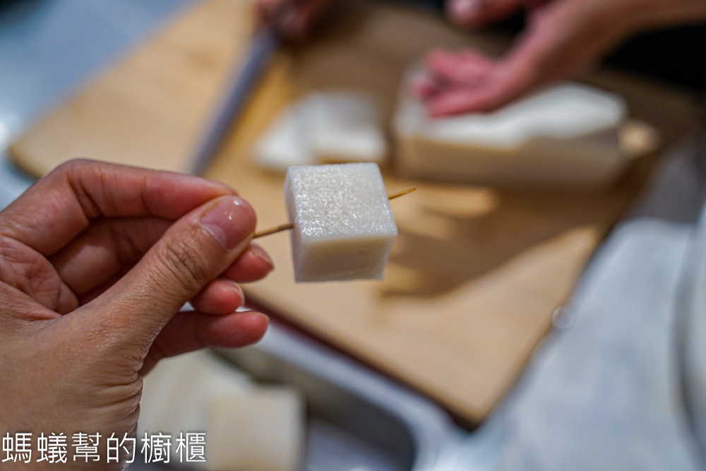 小趙煎盤粿 | 斗六小吃推薦，柴燒純米柴燒菜頭粿，口感金黃恰恰。
