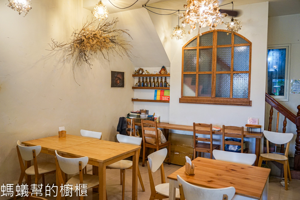 甜蜜如詩法式甜點 | 斗六法式甜點，巷弄裡木質調甜點店。