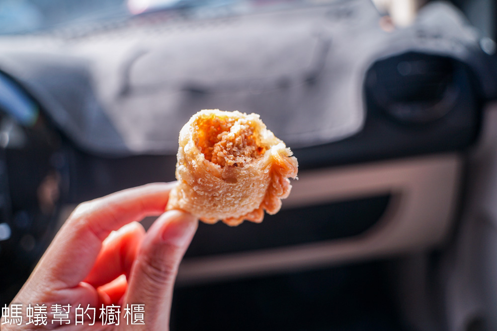 明星珍餅舖 | 雲林麥寮鱷魚餐包，外酥脆內花生餡香甜，素食可。