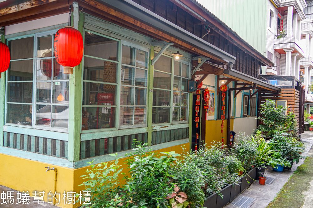 丸二米粉 | 竹山日式老屋裡吃海鮮米粉,大碗料多!濃濃復古情調。