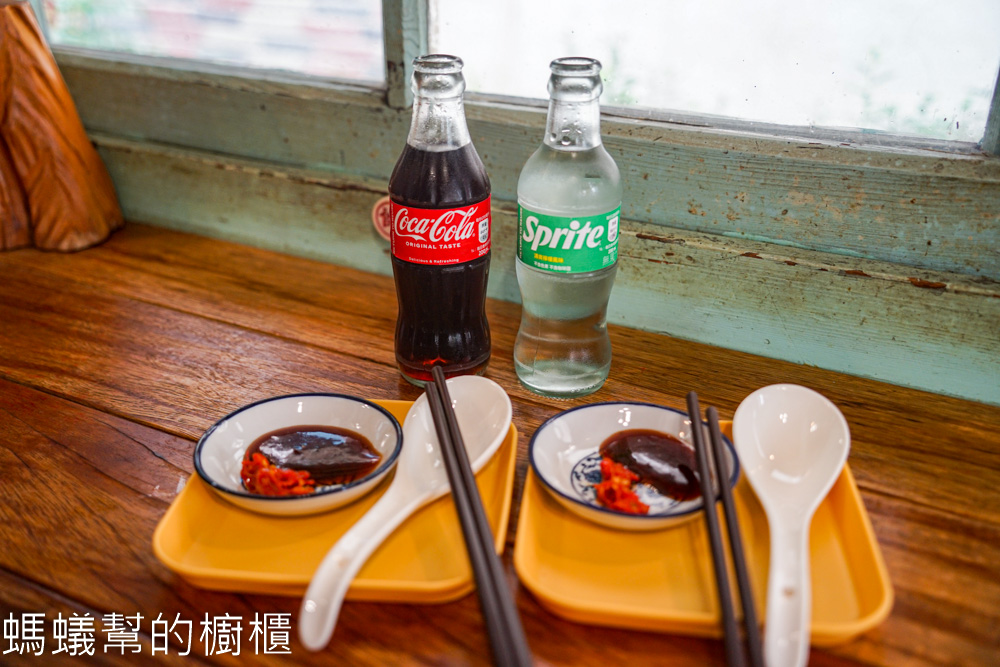 丸二米粉 | 竹山日式老屋裡吃海鮮米粉,大碗料多!濃濃復古情調。