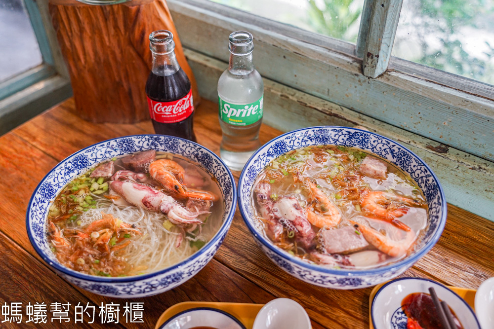 丸二米粉 | 竹山日式老屋裡吃海鮮米粉,大碗料多!濃濃復古情調。