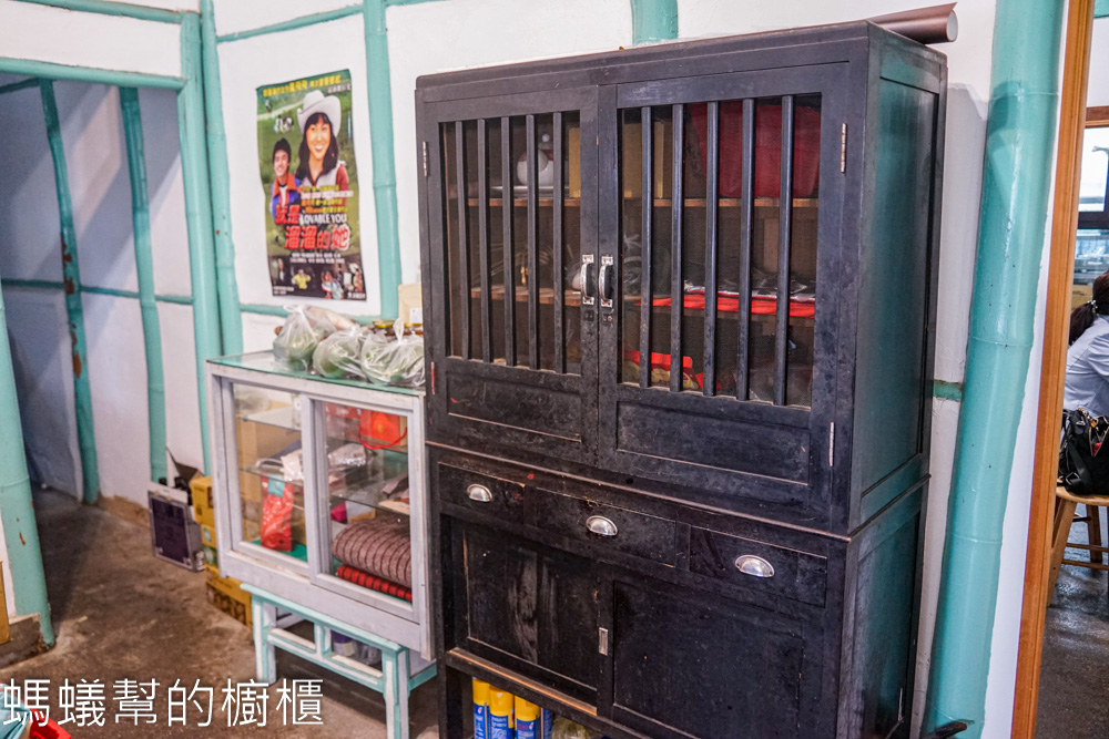 丸二米粉 | 竹山日式老屋裡吃海鮮米粉,大碗料多!濃濃復古情調。