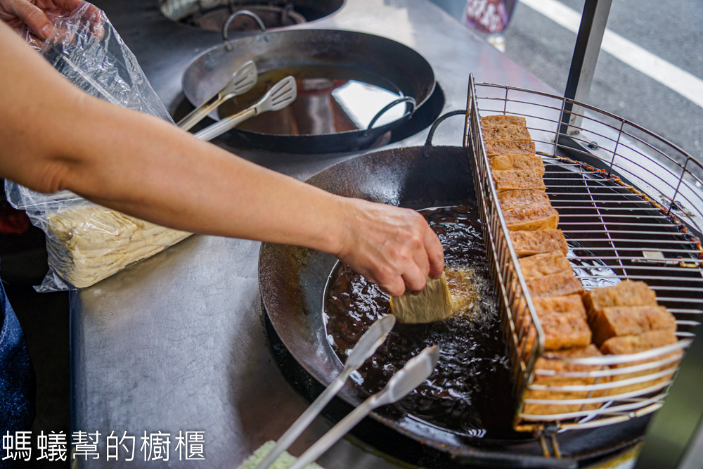 淑芬小吃豆皮包鹹菜 | 竹山老街特色豆包夾泡菜
