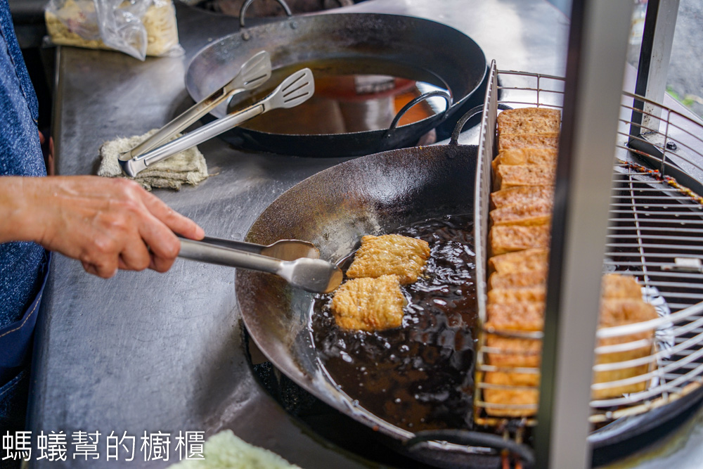 淑芬小吃豆皮包鹹菜 | 竹山老街特色豆包夾泡菜