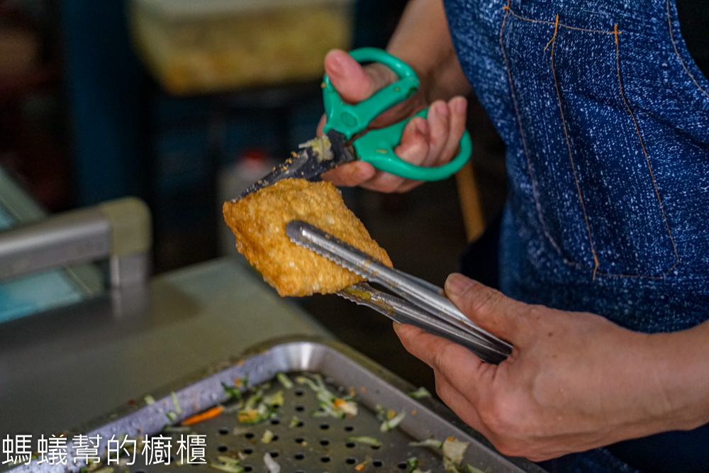 淑芬小吃豆皮包鹹菜 | 竹山老街特色豆包夾泡菜