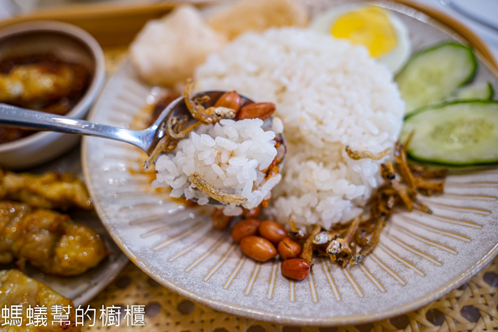 南洋甜室 | 田中馬來西亞餐食，另有甜點咖啡，口味道地。