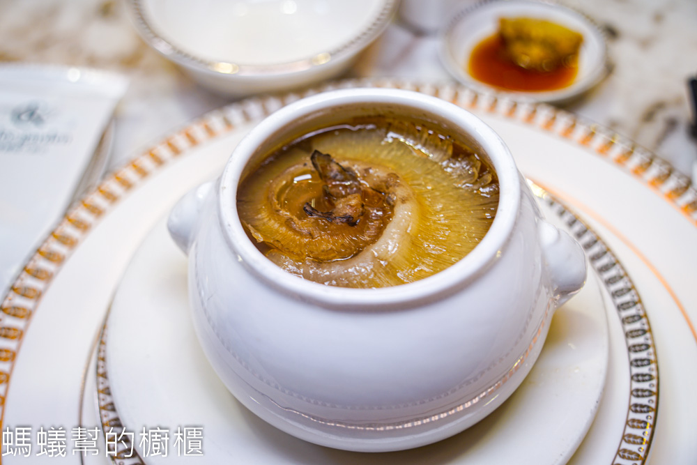 尋鮮坊 | 彰化新中菜饗宴，火烤櫻桃鴨四吃！雙人也能享用精緻中菜。