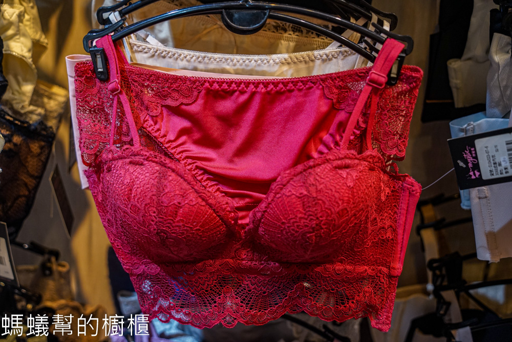 Mystic神秘者台中逢甲店 | 台中時尚女性內衣、爆乳內衣推薦。