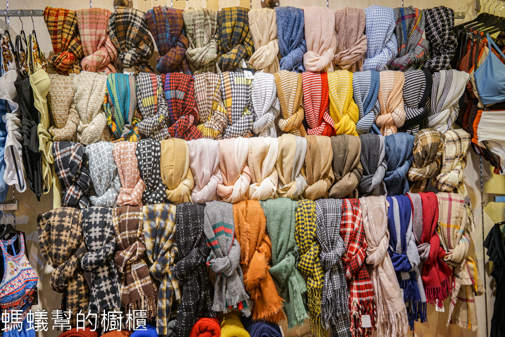 Mystic神秘者台中一中店 | 最齊全帽子在這裡！可愛造型帽、手套、圍巾。