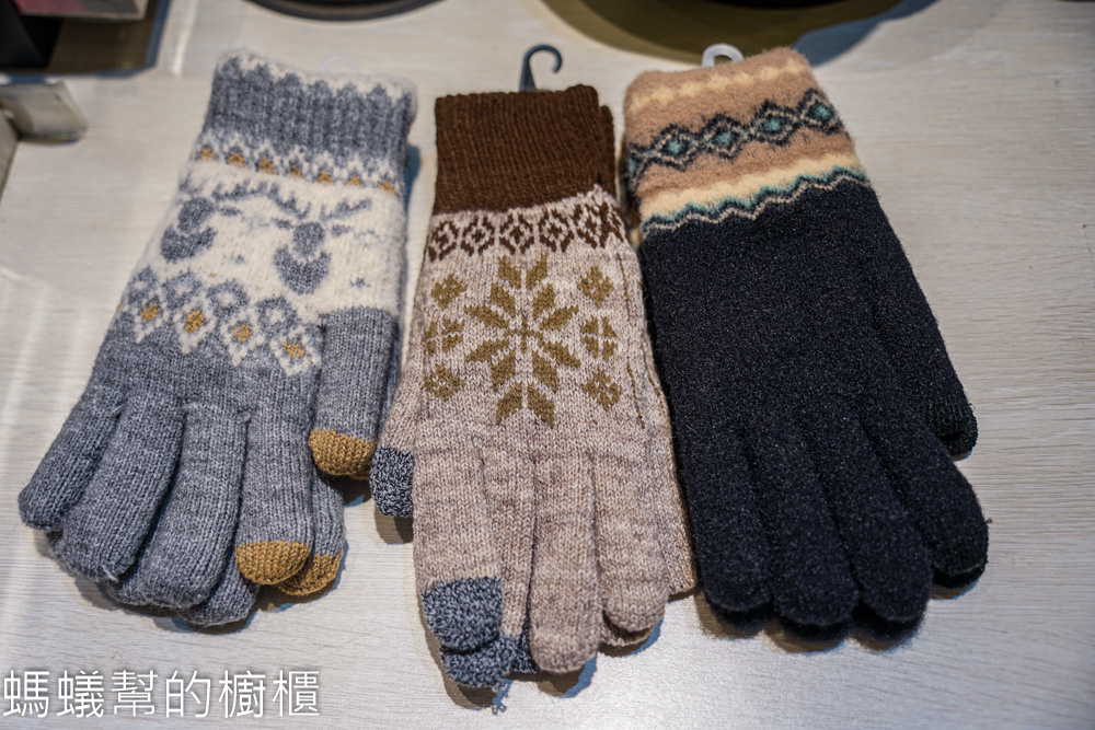 Mystic神秘者台中一中店 | 最齊全帽子在這裡！可愛造型帽、手套、圍巾。