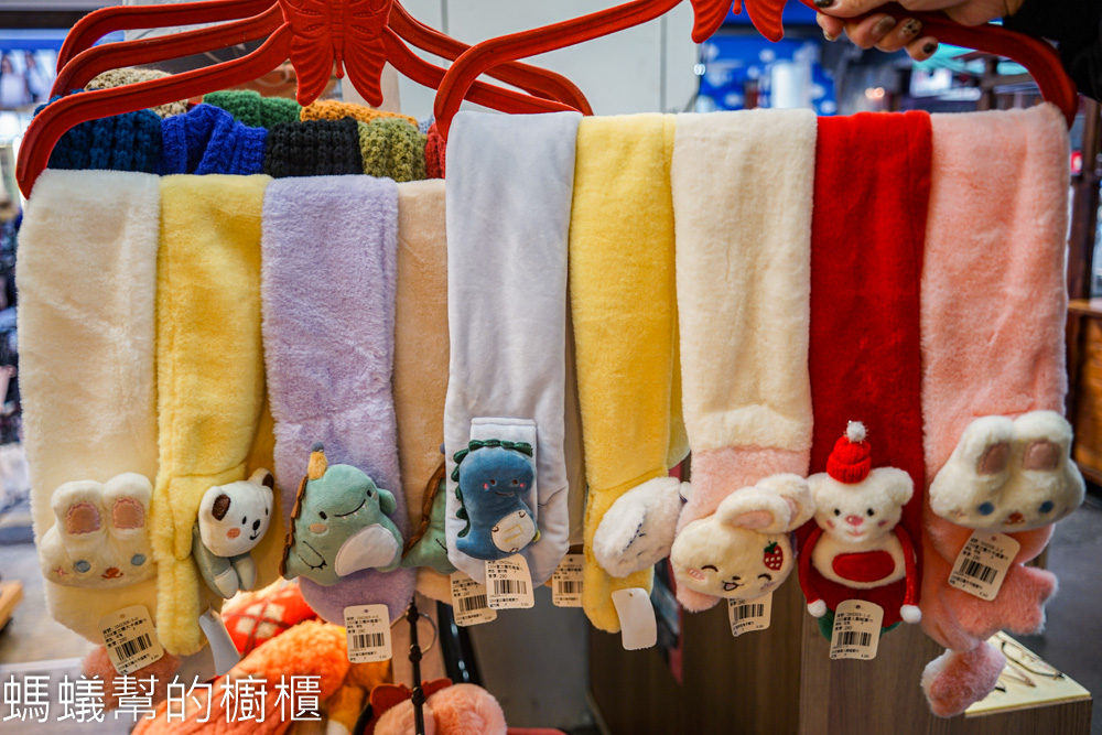Mystic神秘者台中一中店 | 最齊全帽子在這裡！可愛造型帽、手套、圍巾。