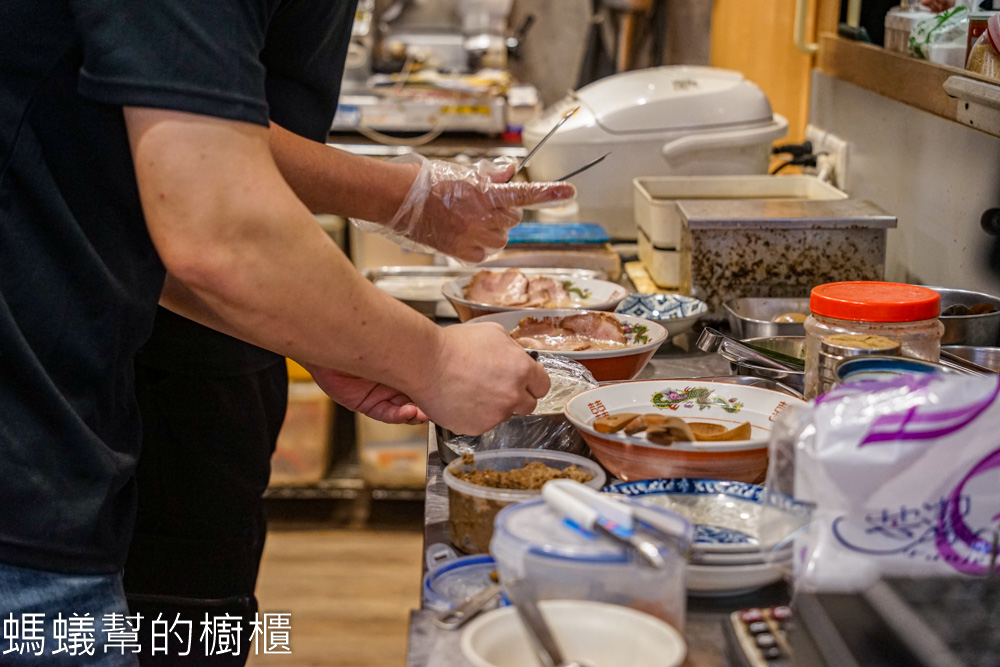 麵屋三豚 | 斗六拉麵推薦，人氣豚骨拉麵、叉燒飯，免費加麵一次。