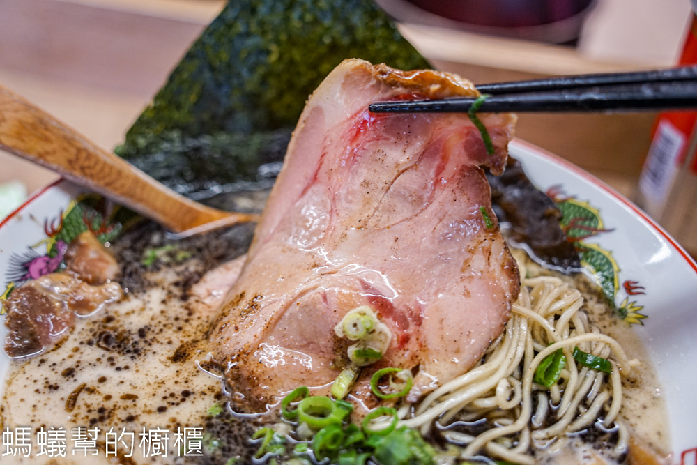麵屋三豚 | 斗六拉麵推薦，人氣豚骨拉麵、叉燒飯，免費加麵一次。