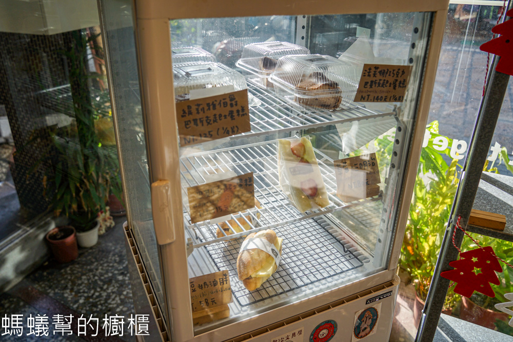 胖室友麵包 | 彰化市人氣麵包坊，選擇款式多，就在阿璋肉圓附近。