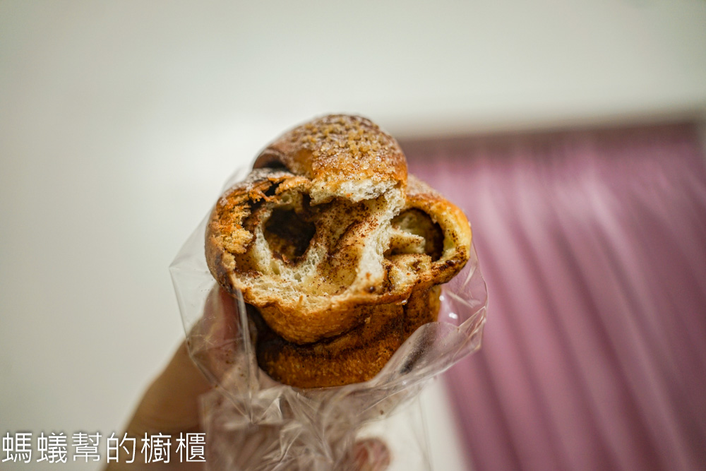胖室友麵包 | 彰化市人氣麵包坊，選擇款式多，就在阿璋肉圓附近。