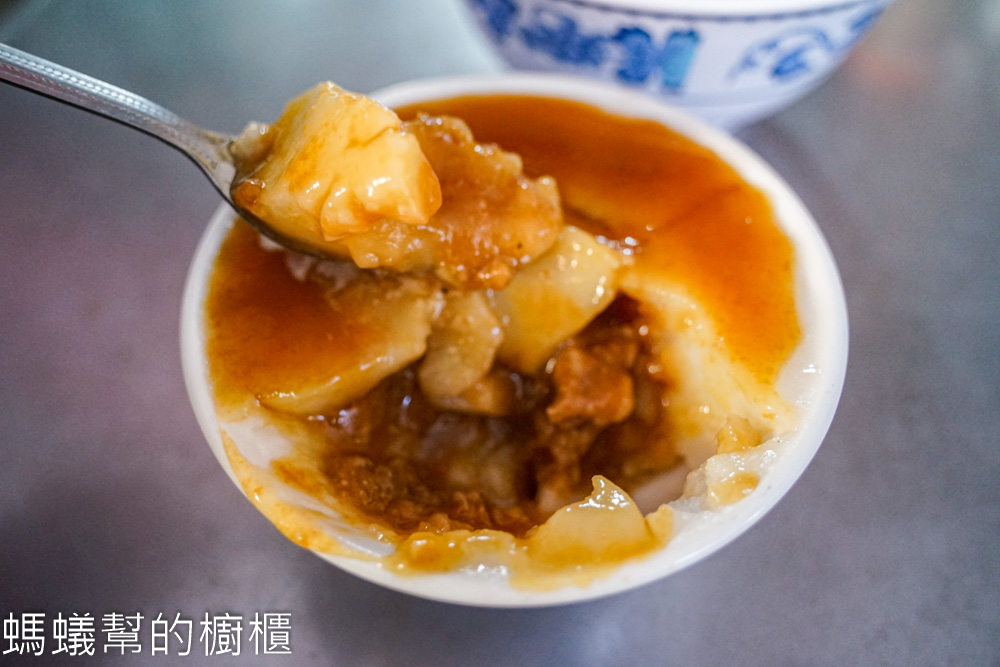 碗粿世家 | 鹿港吃熱呼呼碗粿，就在王罔麵線跟肉焿泉旁邊。