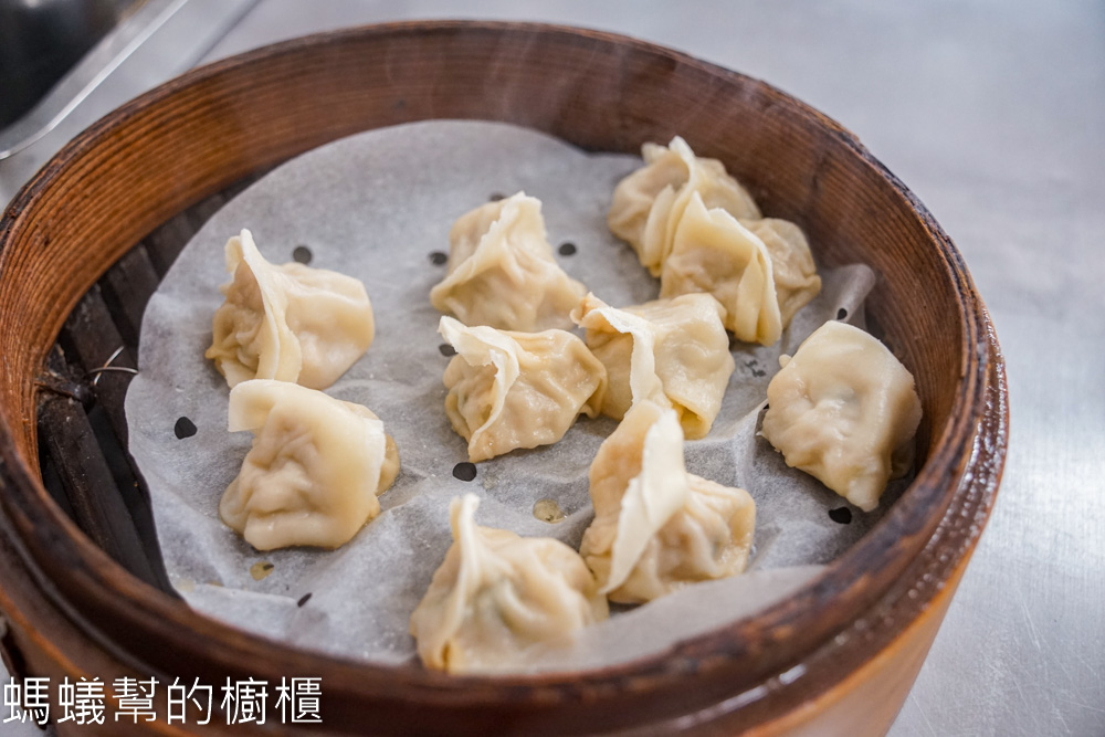 花壇鍋貼大王 | 花壇火車站附近，金黃脆皮美味鍋貼。