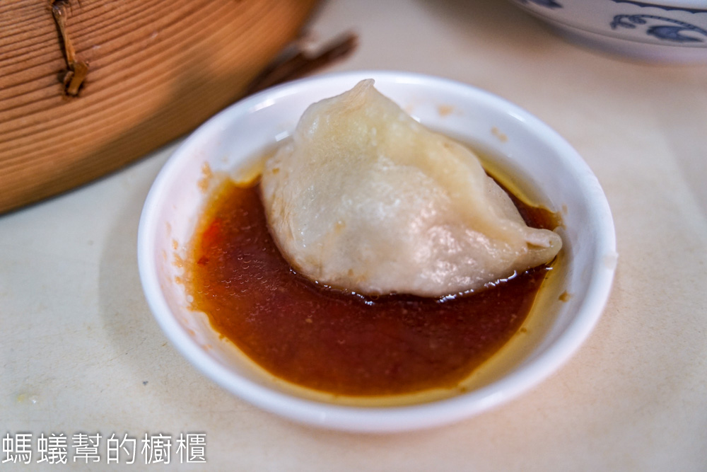 三民市場蒸餃 | 彰化市小巷子裡人氣蒸餃店，現包現蒸。