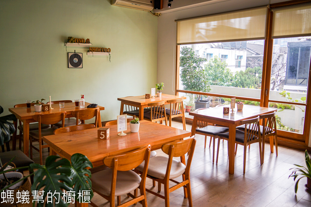 小野食堂 | 台中西區二樓日式食堂，廣島牡蠣飯糰好吃。