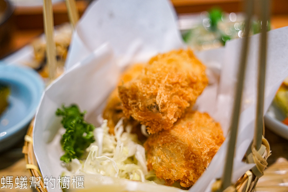 小野食堂 | 台中西區二樓日式食堂，廣島牡蠣飯糰好吃。