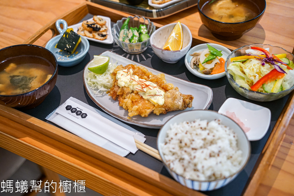 小野食堂 | 台中西區二樓日式食堂，廣島牡蠣飯糰好吃。
