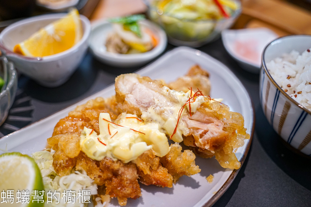 小野食堂 | 台中西區二樓日式食堂，廣島牡蠣飯糰好吃。