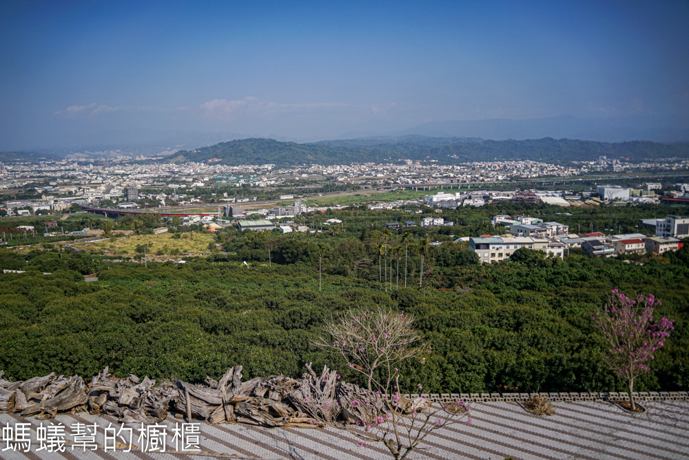 東星屋景觀餐廳 | 南投市139縣道景觀餐廳，遠眺草屯景色。