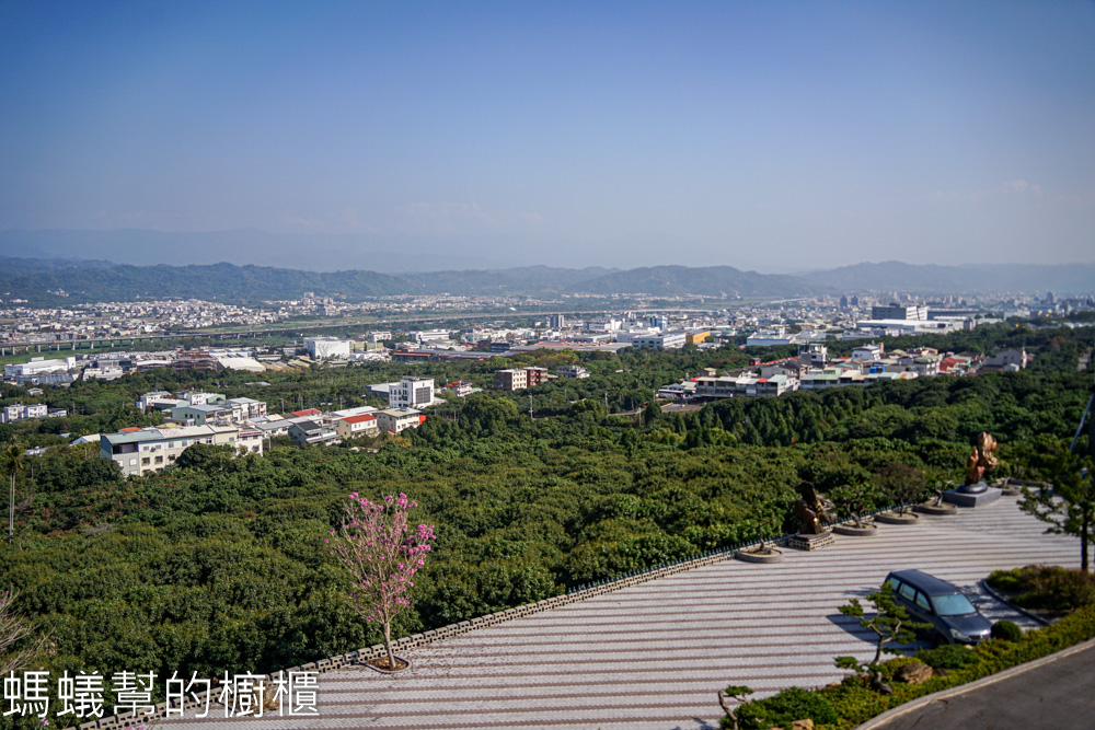 東星屋景觀餐廳 | 南投市139縣道景觀餐廳，遠眺草屯景色。