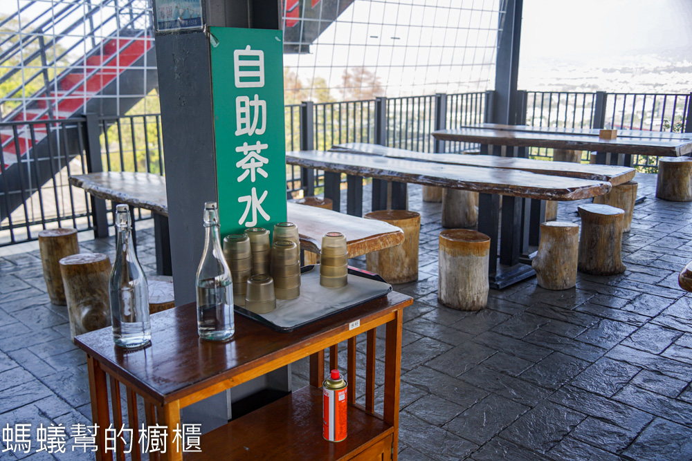 東星屋景觀餐廳 | 南投市139縣道景觀餐廳，遠眺草屯景色。