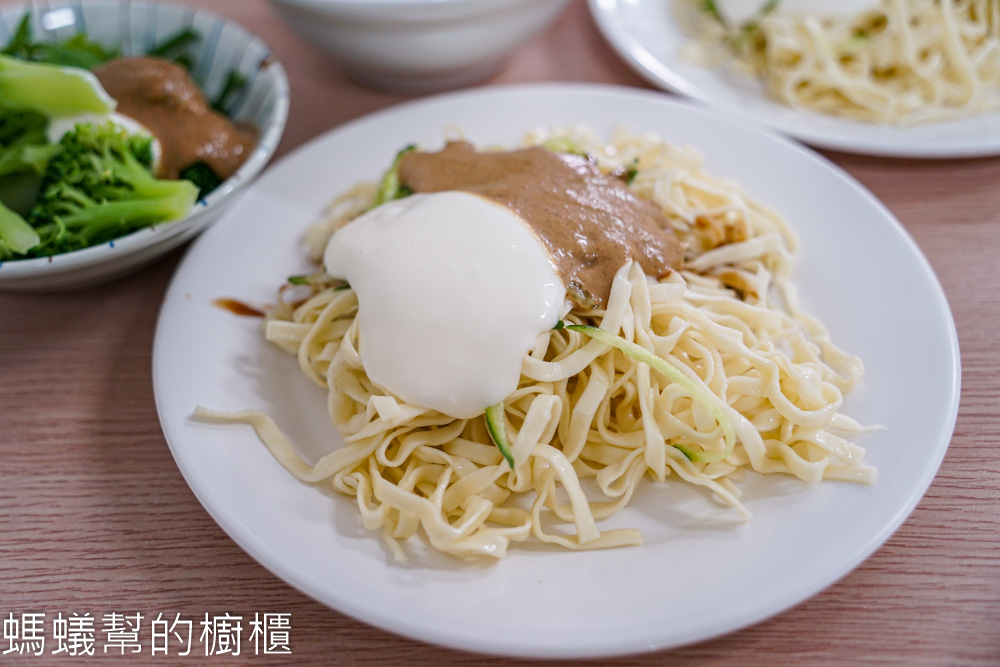 登鮮嘉義公園涼麵肉羹(文化店)-嘉義白醋涼麵，文化路涼麵。