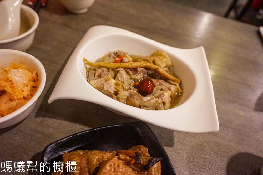 犂園湯包館 | 台北松山南京復興站人氣平價湯包，醉雞好吃。