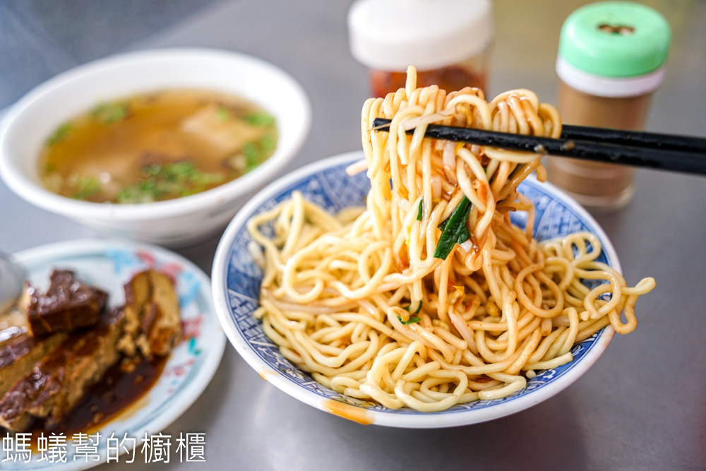 斗南蒜頭麵 | 斗南圓環四寶之一，蒜酥加上油蔥酥飄香乾麵。