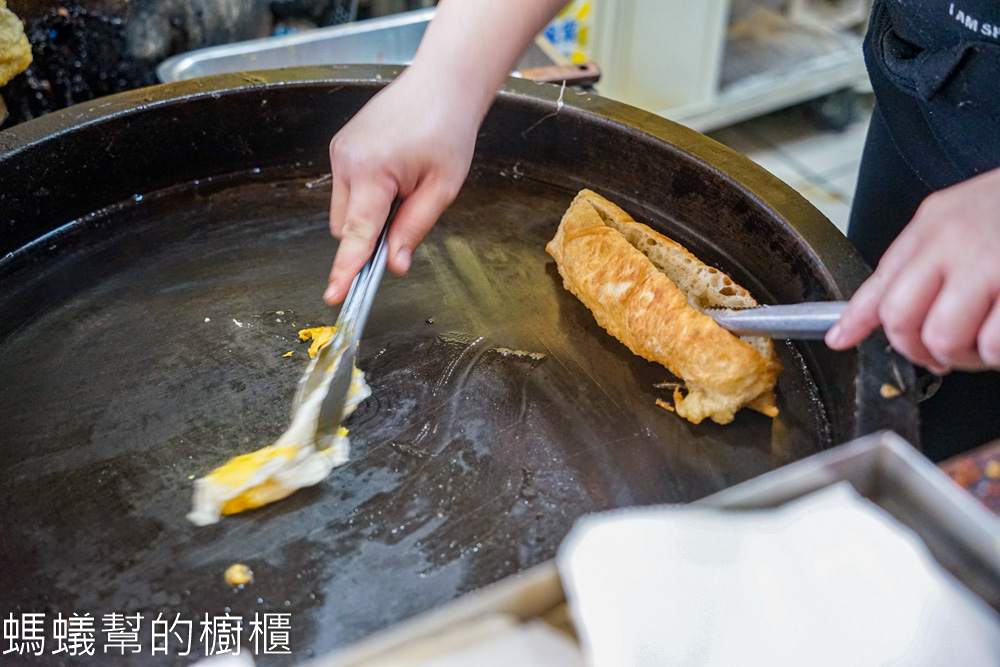 清寶鹹油條彰化直營店 | 彰化市早餐推薦，Q彈口感油條。