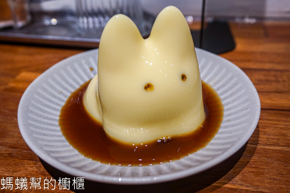 笑貓咖哩承德店 | 台北車站巷弄裡貓咪造型布丁，咖哩好吃。