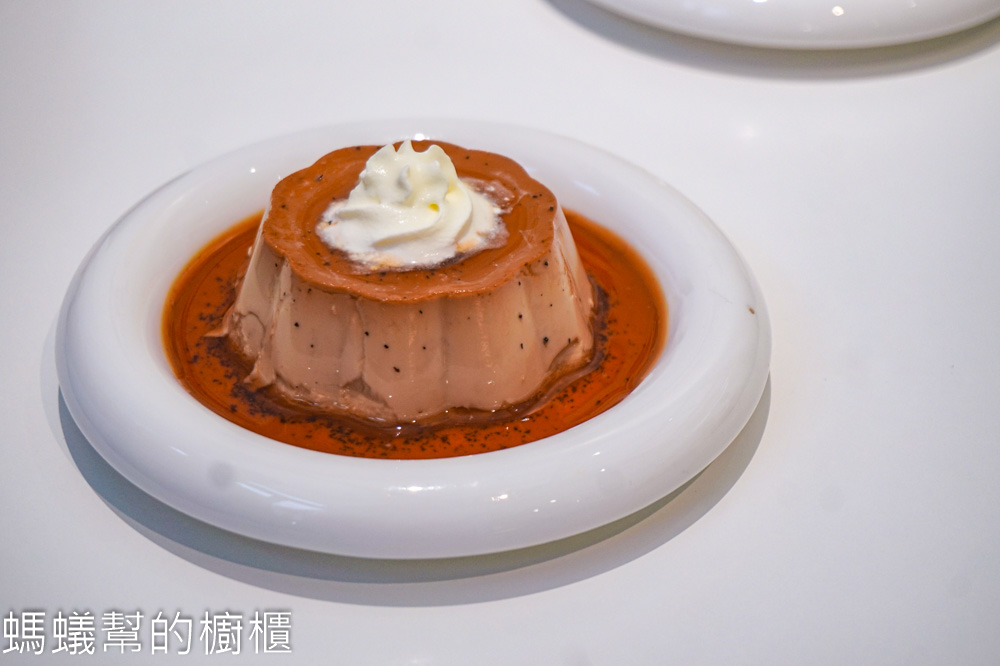 布喝咖啡 | 台中北區一中街裡台水宿舍二樓咖啡館，白色溫馨小店。