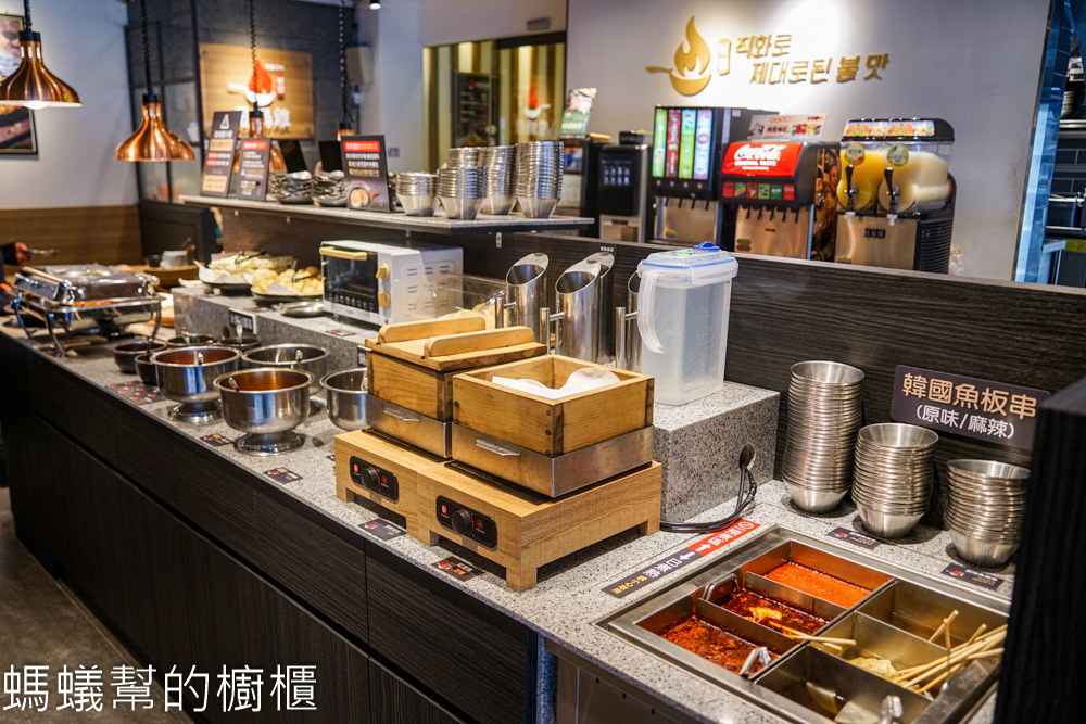 甩鍋雞韓式炒雞吃到飽中友店 | 台中吃到飽469，韓式炸雞、辣炒年糕、韓國魚板。