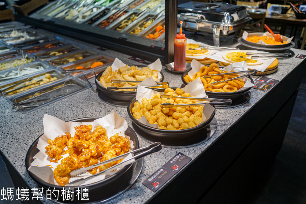甩鍋雞韓式炒雞吃到飽中友店 | 台中吃到飽469，韓式炸雞、辣炒年糕、韓國魚板。