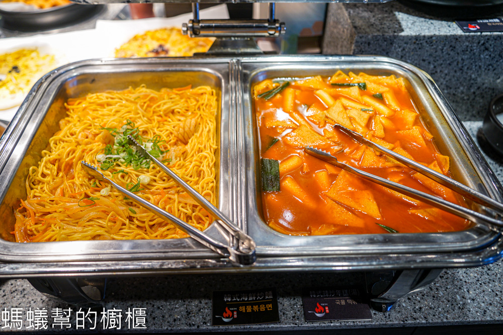 甩鍋雞韓式炒雞吃到飽中友店 | 台中吃到飽469，韓式炸雞、辣炒年糕、韓國魚板。