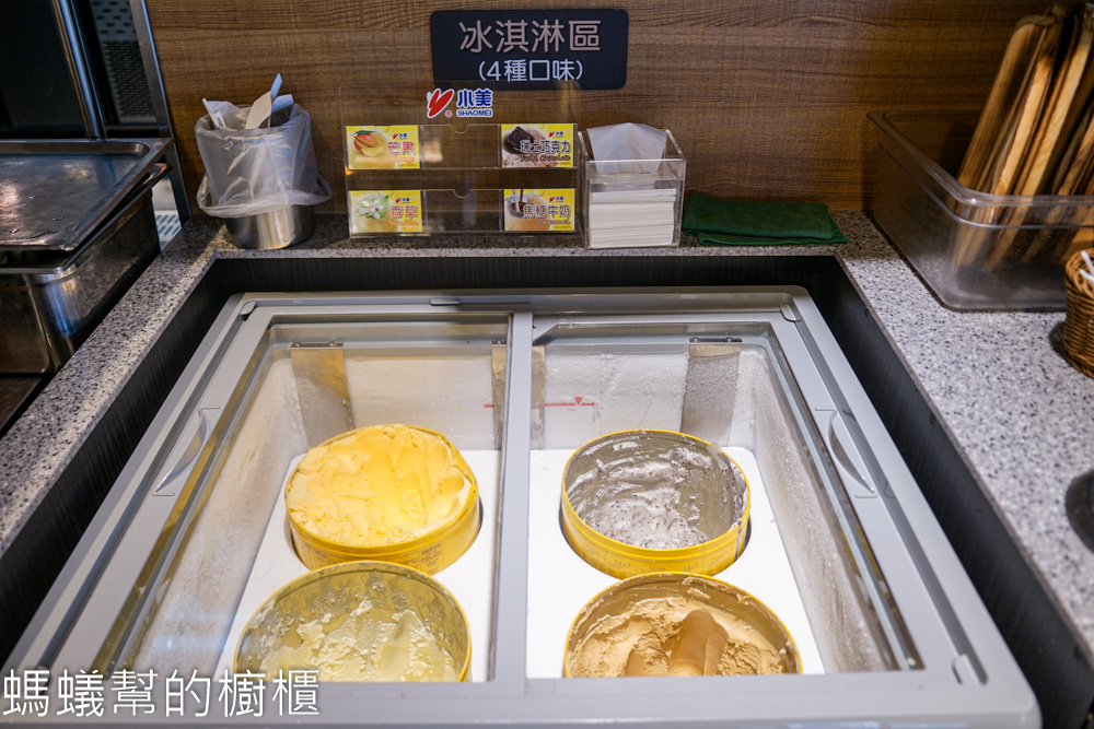 甩鍋雞韓式炒雞吃到飽中友店 | 台中吃到飽469，韓式炸雞、辣炒年糕、韓國魚板。