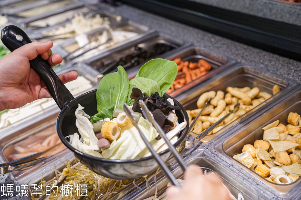 甩鍋雞韓式炒雞吃到飽中友店 | 台中吃到飽469，韓式炸雞、辣炒年糕、韓國魚板。