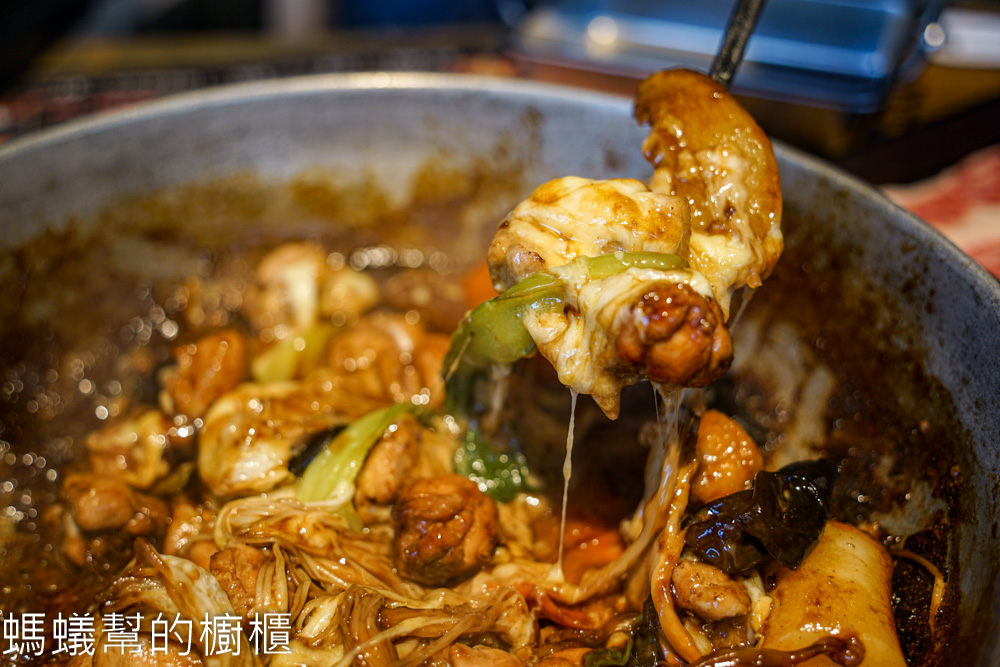 甩鍋雞韓式炒雞吃到飽中友店 | 台中吃到飽469，韓式炸雞、辣炒年糕、韓國魚板。