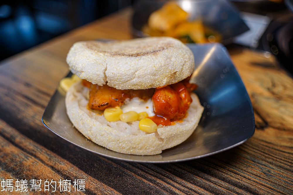 甩鍋雞韓式炒雞吃到飽中友店 | 台中吃到飽469，韓式炸雞、辣炒年糕、韓國魚板。