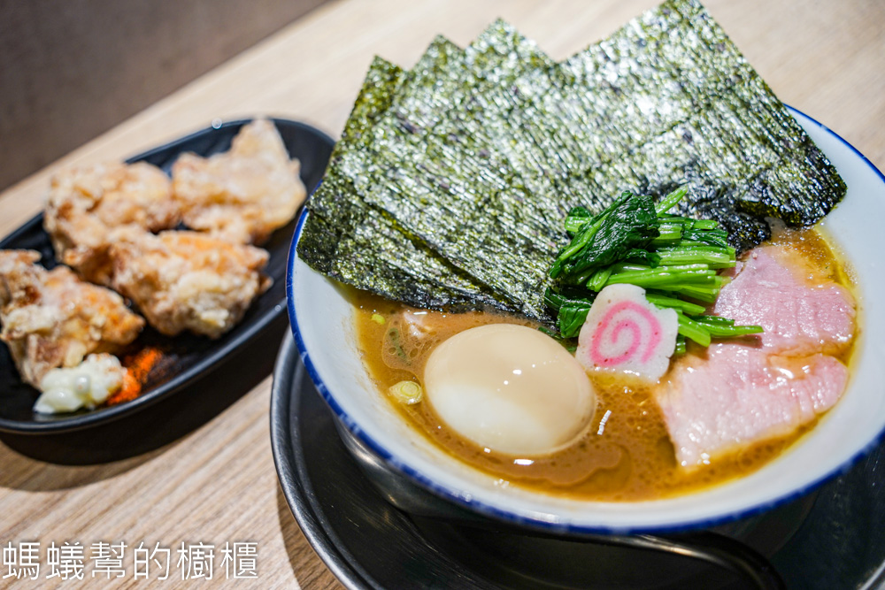 瀧野橫濱家系拉麵 | 嘉義市濃厚豚骨拉麵，賣拉麵也有賣飯類。