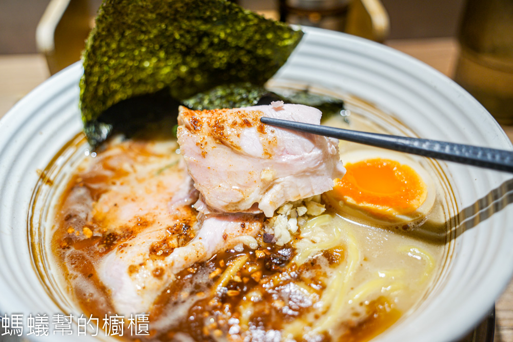 瀧野橫濱家系拉麵 | 嘉義市濃厚豚骨拉麵，賣拉麵也有賣飯類。