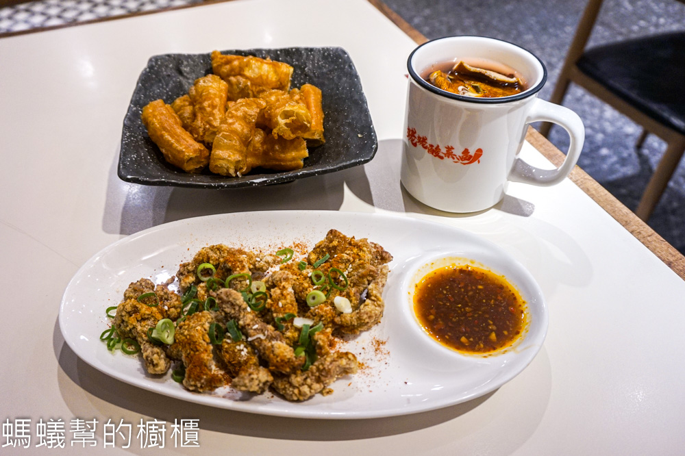 姥姥酸菜魚 | 台北北車二樓微風美食街，個人鍋酸菜魚，料多味好。