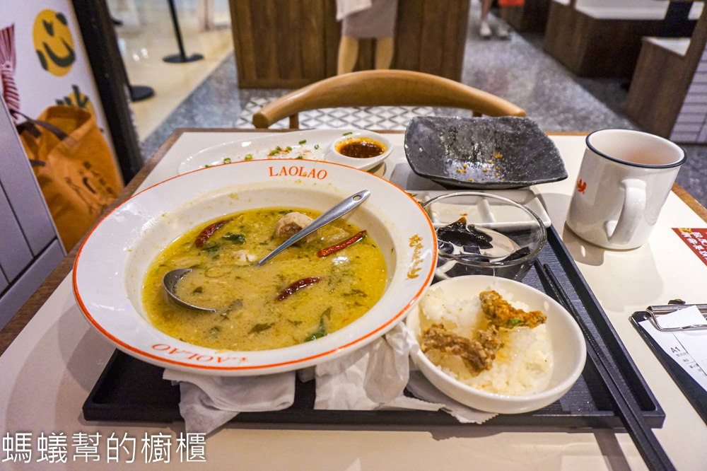 姥姥酸菜魚 | 台北北車二樓微風美食街,個人鍋酸菜魚,料多味好。
