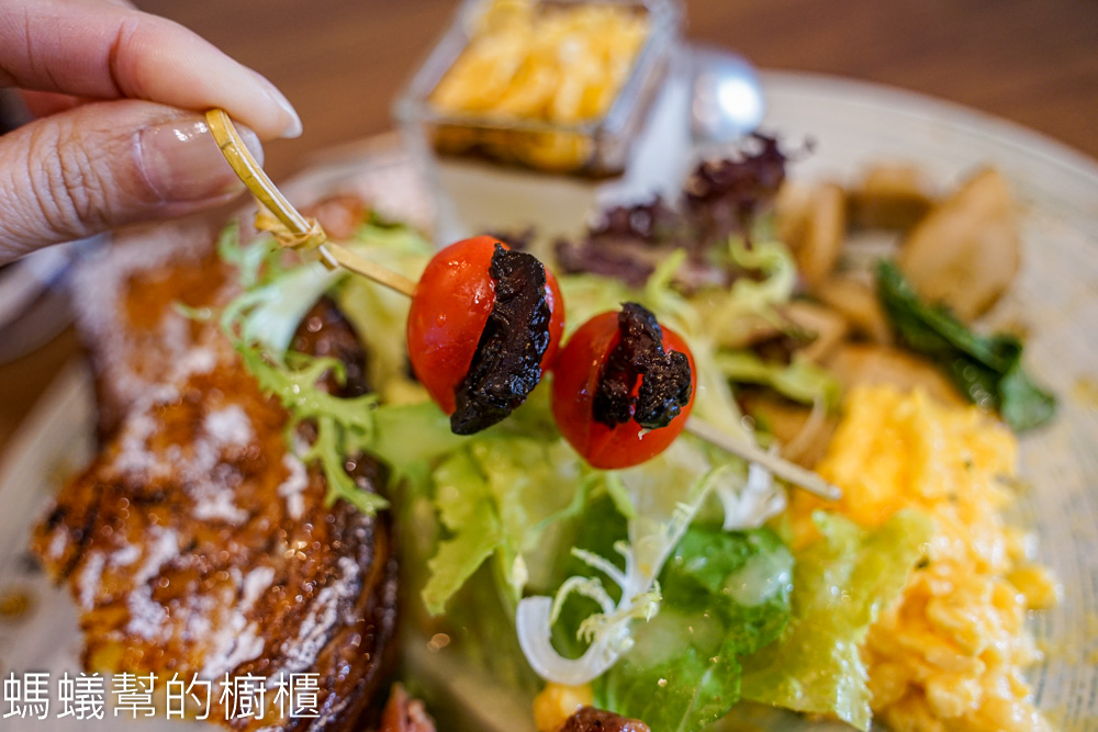 好日子 | 員林豐富拼盤早午餐，全天候供應！布丁也好吃。