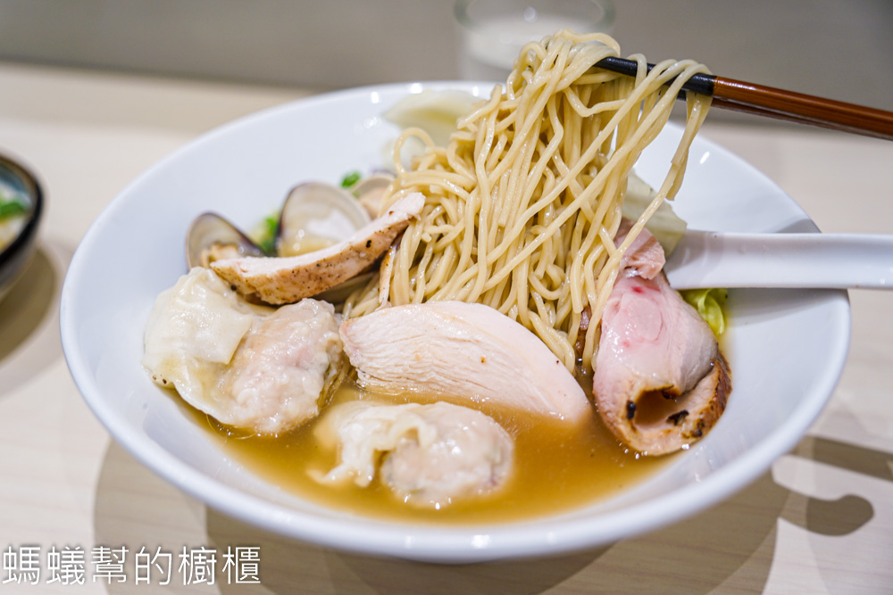 鶴得拉麵 | 台中北區科博館附近拉麵店，麵屋黑心二店。